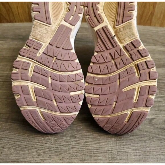 Brooks Athletic Shoes in Gray and Pink - Picture 8 of 12
